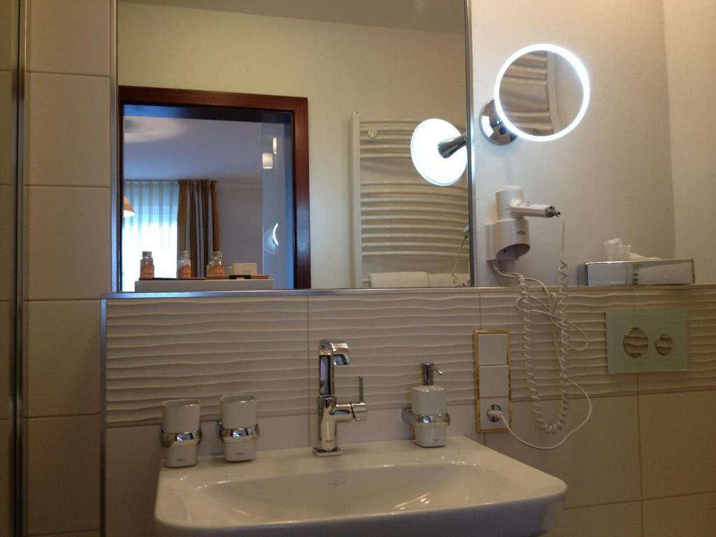 Hotel Kaiserhof Medebach Quarto foto
